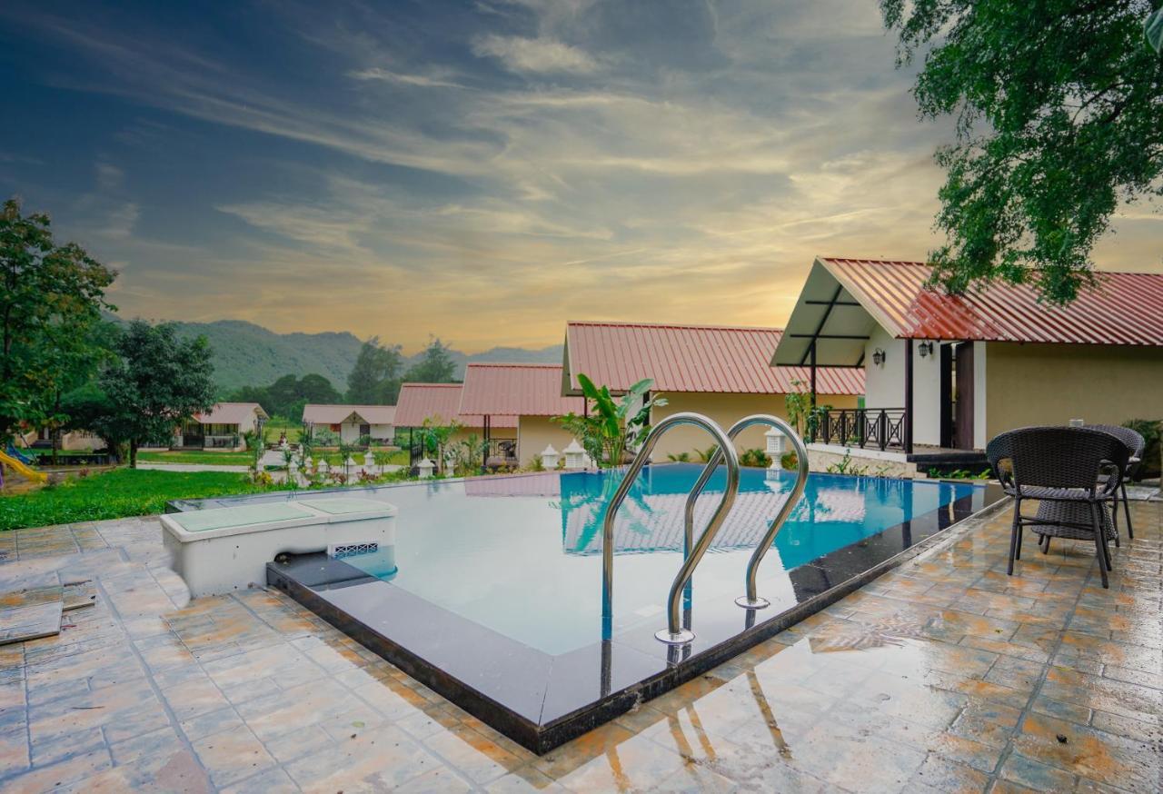Ninad Homestays Karjat Εξωτερικό φωτογραφία