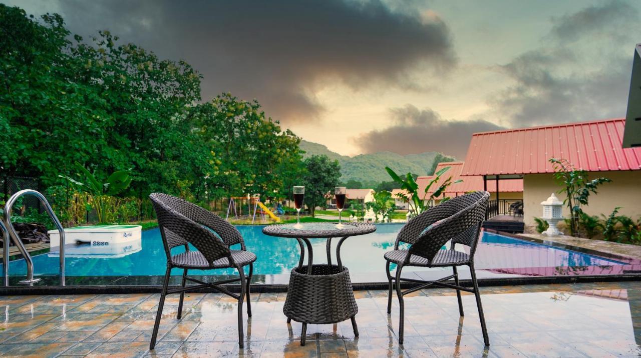Ninad Homestays Karjat Εξωτερικό φωτογραφία
