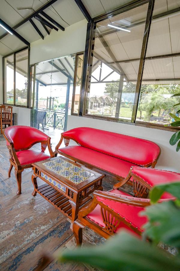 Ninad Homestays Karjat Εξωτερικό φωτογραφία
