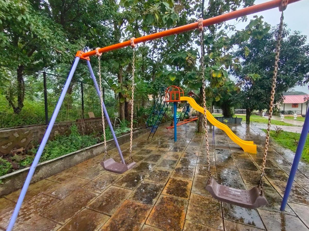 Ninad Homestays Karjat Εξωτερικό φωτογραφία
